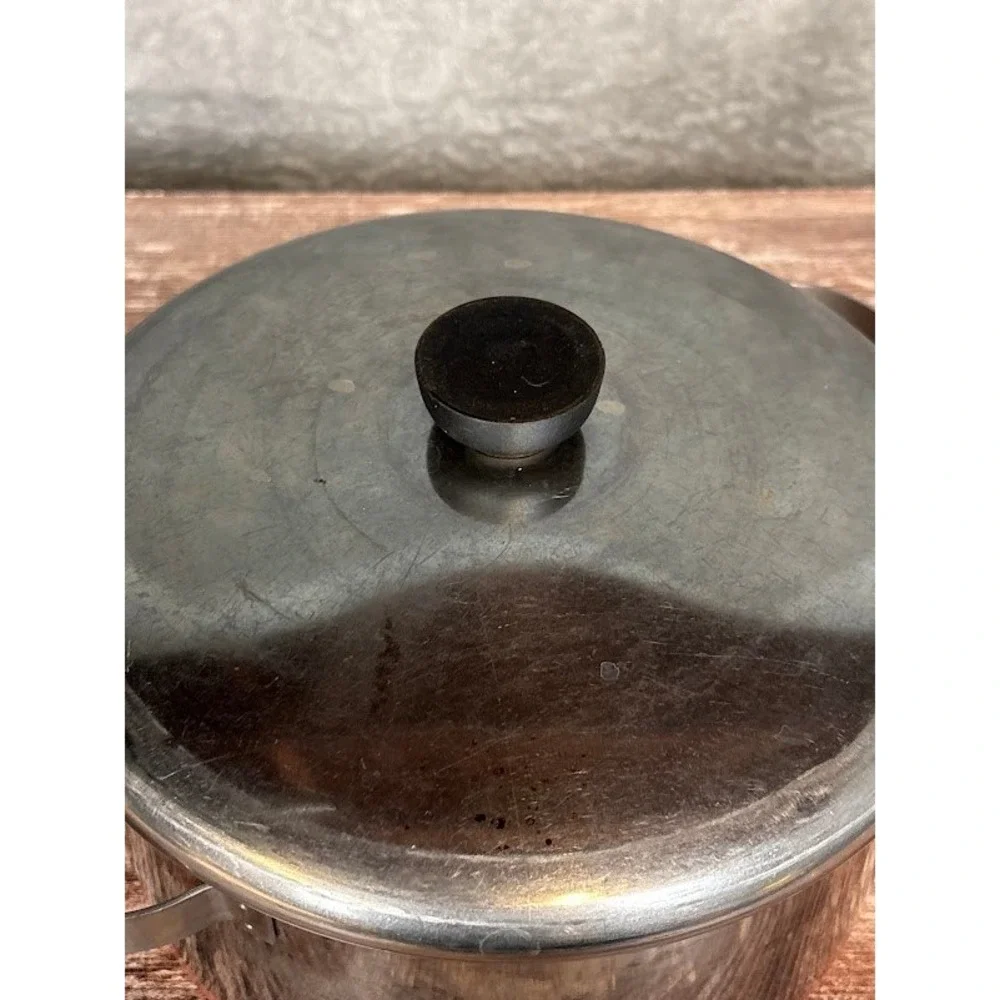 COPPER CLAD STAINLESS STEEL POT WITH LID 3‎ QUART CAPACITY 7 INCH DIAMETER